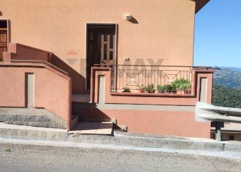 Casa all\'aperto - Quadrilocale via Cappuccini
 
sn, San Marco D'Alunzio - foto 22