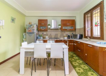 Cucina - Villa via Giacomo Leopardi
 
2, Viagrande - foto 5