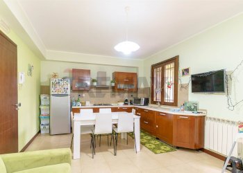 Cucina - Villa via Giacomo Leopardi
 
2, Viagrande - foto 8