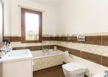 Bagno - Villa via Giacomo Leopardi
 
2, Viagrande - foto 14
