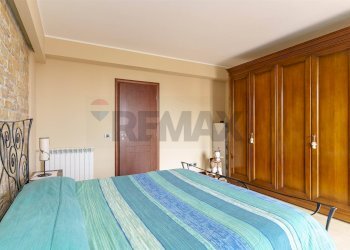 Camera / camera da letto - Villa via Giacomo Leopardi
 
2, Viagrande - foto 25