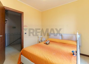 Camera / camera da letto - Villa via Giacomo Leopardi
 
2, Viagrande - foto 29