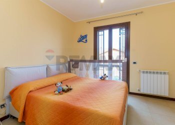 Camera / camera da letto - Villa via Giacomo Leopardi
 
2, Viagrande - foto 30