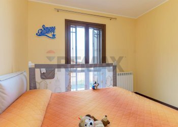 Camera / camera da letto - Villa via Giacomo Leopardi
 
2, Viagrande - foto 31