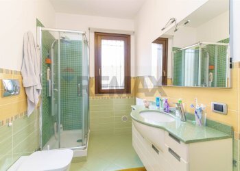 Bagno - Villa via Giacomo Leopardi
 
2, Viagrande - foto 35
