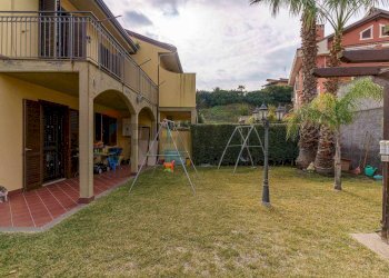 Giardino - Villa via Giacomo Leopardi
 
2, Viagrande - foto 40