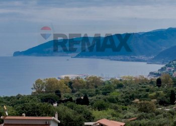 Vista delle montagne - Attico Contrada San Martino
 
snc, Capo d'Orlando - foto 2