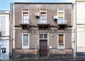Edificio all\'aperto - Appartamento Via Vittorio Emanuele Orlando
 
29, Catania - foto 2