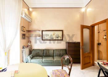 Sala da pranzo - Appartamento Via Vittorio Emanuele Orlando
 
29, Catania - foto 7