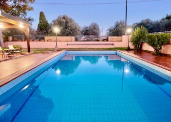 Piscina - Villa Montemarciano - foto 10