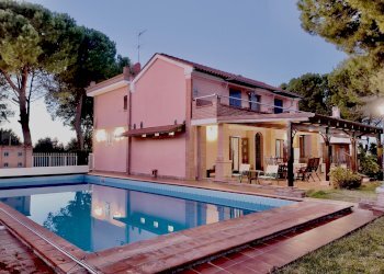 Piscina - Villa Montemarciano - foto 1