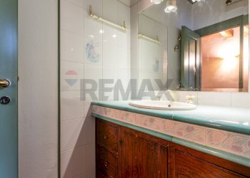 Bagno - Three-room apartment Strada Venti Settembre
 
28, Parma - photo 9