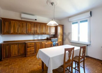 Cucina - Trilocale Via Giacomo Matteotti
 
54, Polesine Zibello - foto 13