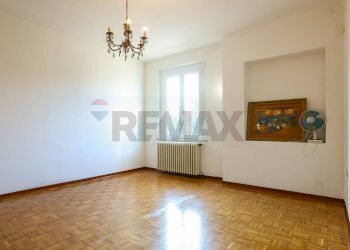 Stanza vuota - Trilocale Via Giacomo Matteotti
 
54, Polesine Zibello - foto 21