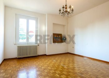 Stanza vuota - Trilocale Via Giacomo Matteotti
 
54, Polesine Zibello - foto 22