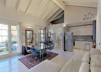 Sala da pranzo - Bilocale VIA BELTRAMI
 
15, Sesto Calende - foto 8