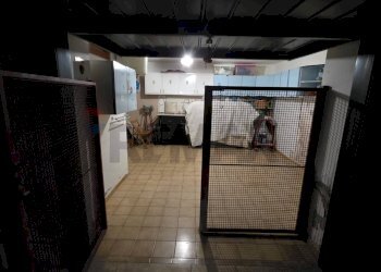 Lavanderia - Locale Commerciale traversa pimpinella, Minturno - foto 5