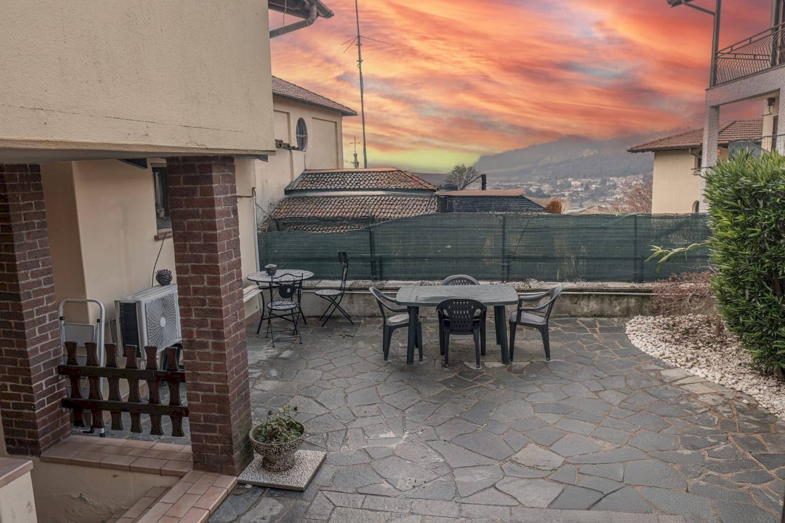 Foto 2 - Trilocale via Castelfidardo
 
1, Gemonio - foto 2