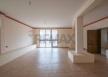 Stanza vuota - Villa Via Tagliamento
 
2, Comiso - foto 5