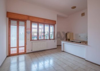 Stanza vuota - Villa Via Tagliamento
 
2, Comiso - foto 11