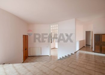 Stanza vuota - Villa Via Tagliamento
 
2, Comiso - foto 13