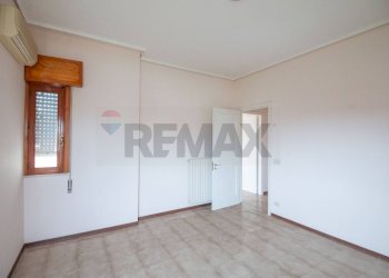 Stanza vuota - Villa Via Tagliamento
 
2, Comiso - foto 24