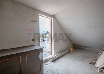 Stanza vuota - Villa Via Tagliamento
 
2, Comiso - foto 30