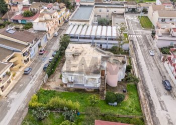 Edificio all\'aperto - Villa Via Tagliamento
 
2, Comiso - foto 39