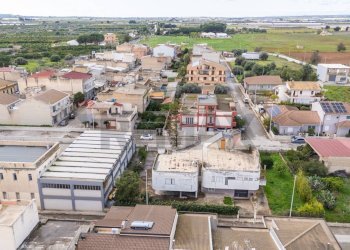 Edificio all\'aperto - Villa Via Tagliamento
 
2, Comiso - foto 40