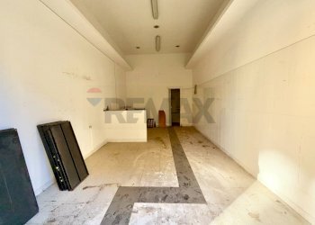 Stanza vuota - Shop VIA SVIZZERA
 
43, Marano di Napoli - photo 4