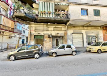 Edificio all\'aperto - Shop VIA SVIZZERA
 
43, Marano di Napoli - photo 13