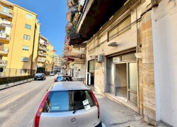 Edificio all\'aperto - Shop VIA SVIZZERA
 
45, Marano di Napoli - photo 18