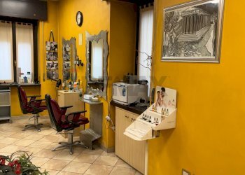 Ufficio - Locale Commerciale via Roma
 
31, Vergiate - foto 2