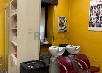 Camera / camera da letto - Locale Commerciale via Roma
 
31, Vergiate - foto 3