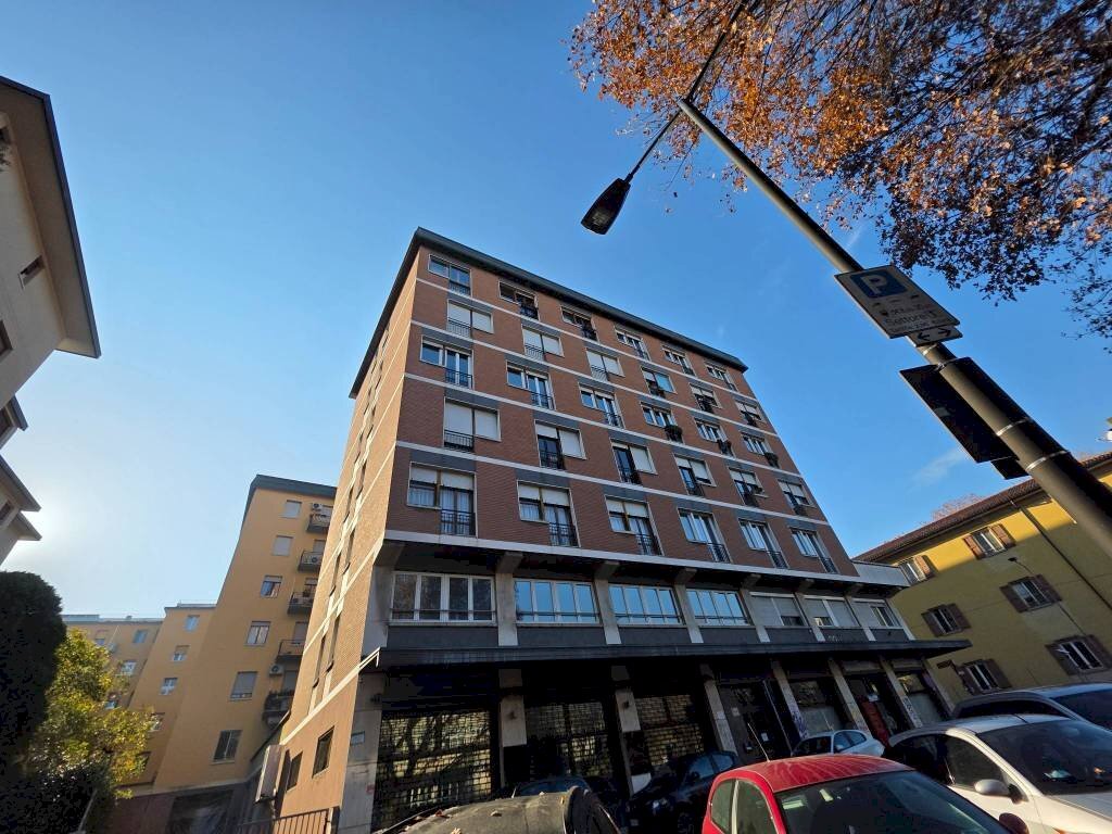 Facciata - Four-room apartment via Angelo Finelli, 1, Bologna (neighborhood Irnerio) - photo 1