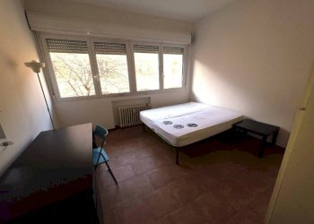 Camera da letto - Quadrilocale via Angelo Finelli, 1, Bologna (zona Irnerio) - foto 14