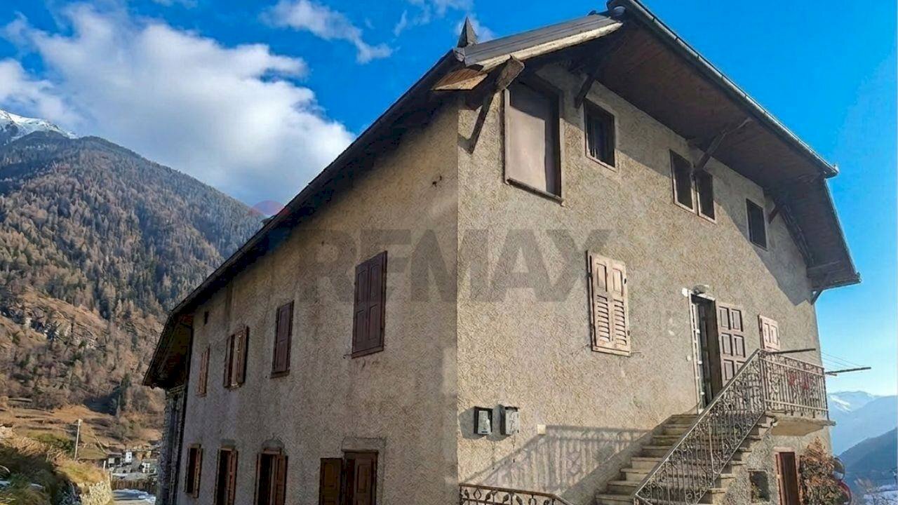 Edificio all\'aperto - Trilocale VIA DEL FOSSA'
 
8, Ossana - foto 2