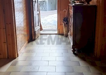 Hall / corridoio - Trilocale VIA DEL FOSSA'
 
8, Ossana - foto 4