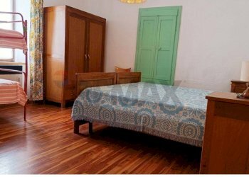 Camera / camera da letto - Trilocale VIA DEL FOSSA'
 
8, Ossana - foto 13