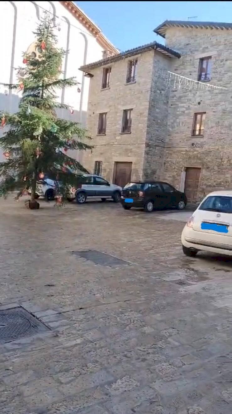 Edificio all\'aperto - Appartamento Via Trieste
 
13, Valfabbrica - foto 2