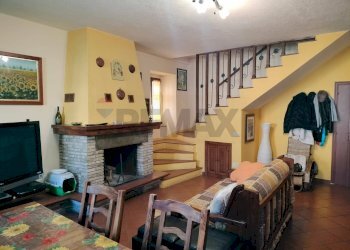 Sala da pranzo - Apartment Via Trieste
 
13, Valfabbrica - photo 5