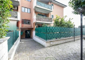SC02A3~1.PNG - Three-room apartment VIA DEL FOSSO DELL'OSA, Roma - photo 26