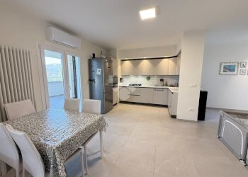 Four-room apartment Str. Vicinale Colle, Imperia - photo 17
