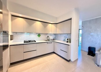 Four-room apartment Str. Vicinale Colle, Imperia - photo 24
