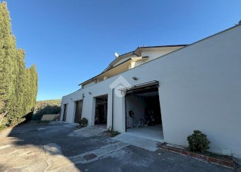 Four-room apartment Str. Vicinale Colle, Imperia - photo 41