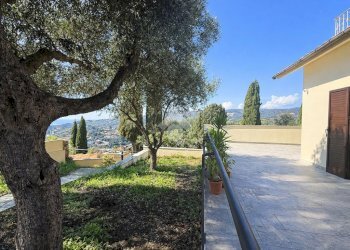 Four-room apartment Str. Vicinale Colle, Imperia - photo 5