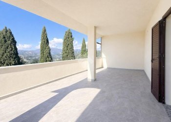 Four-room apartment Str. Vicinale Colle, Imperia - photo 10