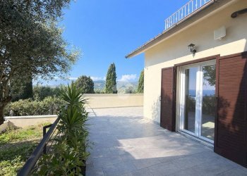 Four-room apartment Str. Vicinale Colle, Imperia - photo 12