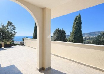 Four-room apartment Str. Vicinale Colle, Imperia - photo 16