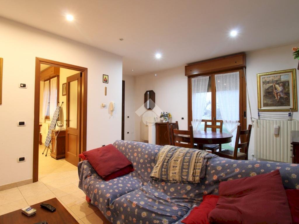 Trilocale Via Quattrocase, Poggio Rusco - foto 3